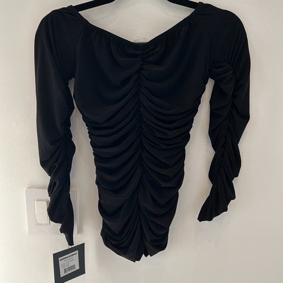 Norma Kamali runched black long sleeve off shoulder slinky top, size M - Picture 3 of 5